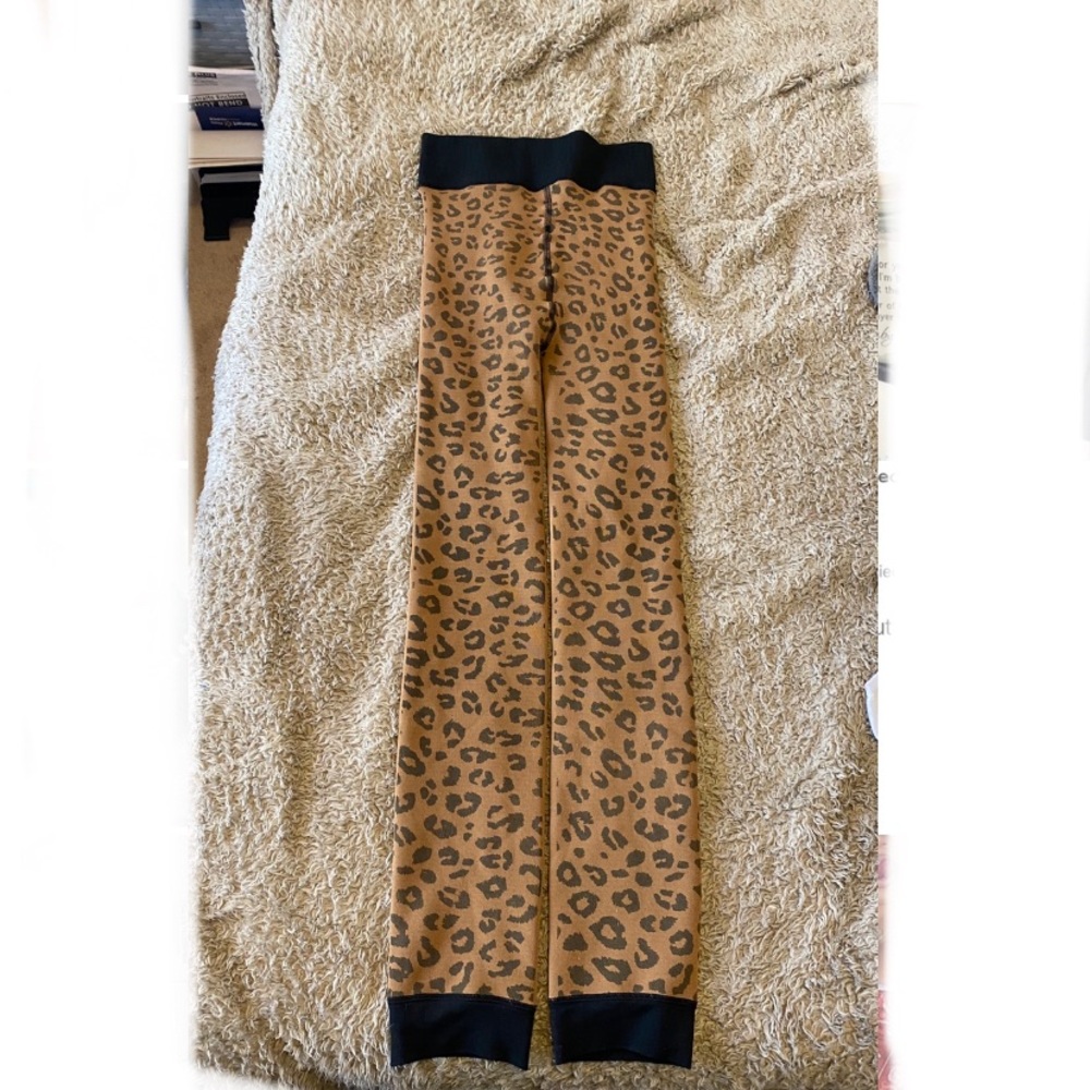 SUPER STRETCHY, WARM CHEETAH PRINT LEGGINGS